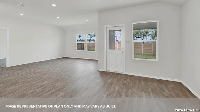 477 Cottonmouth Lane Seguin, TX 78155