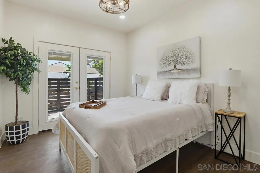 1403 FERN ST San Diego, CA 92102