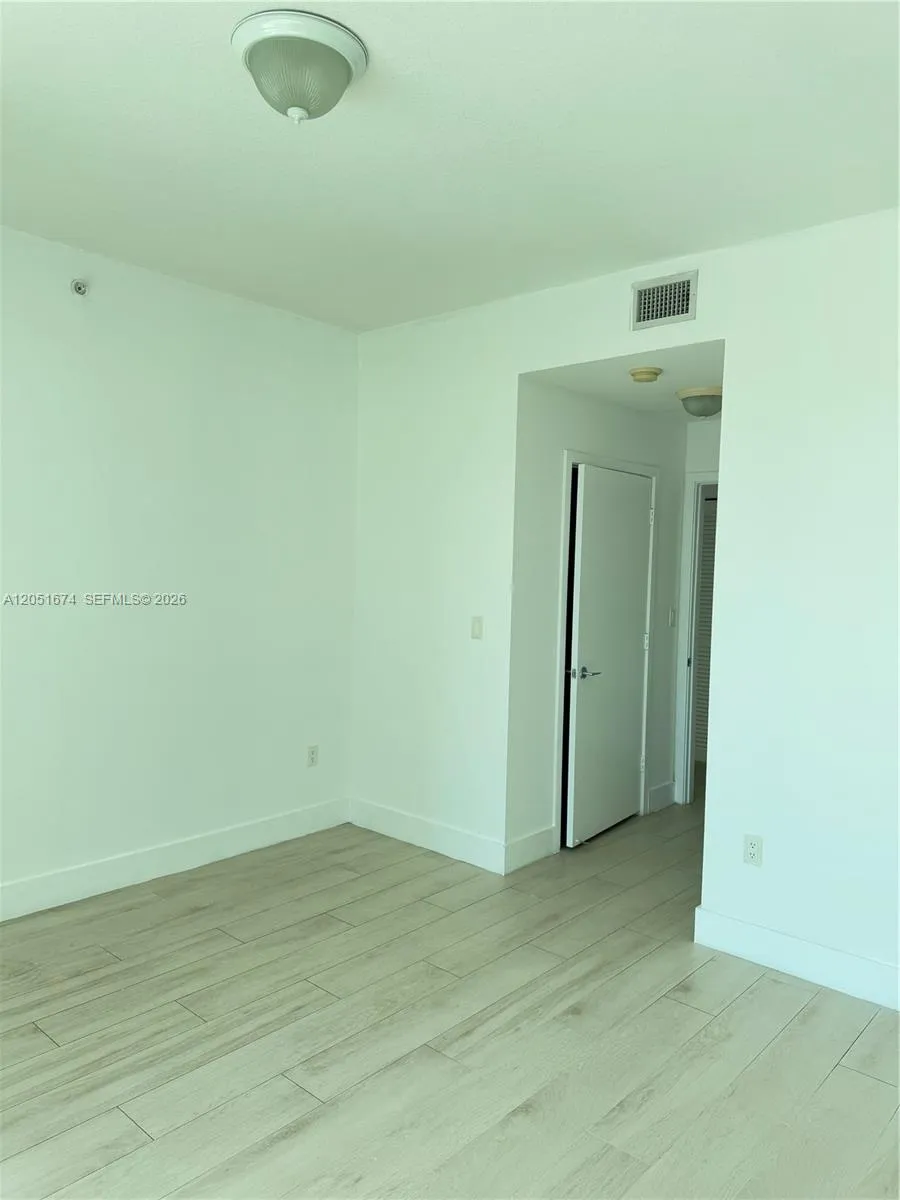 79 SW 12th St #1702-S Miami, FL 33130