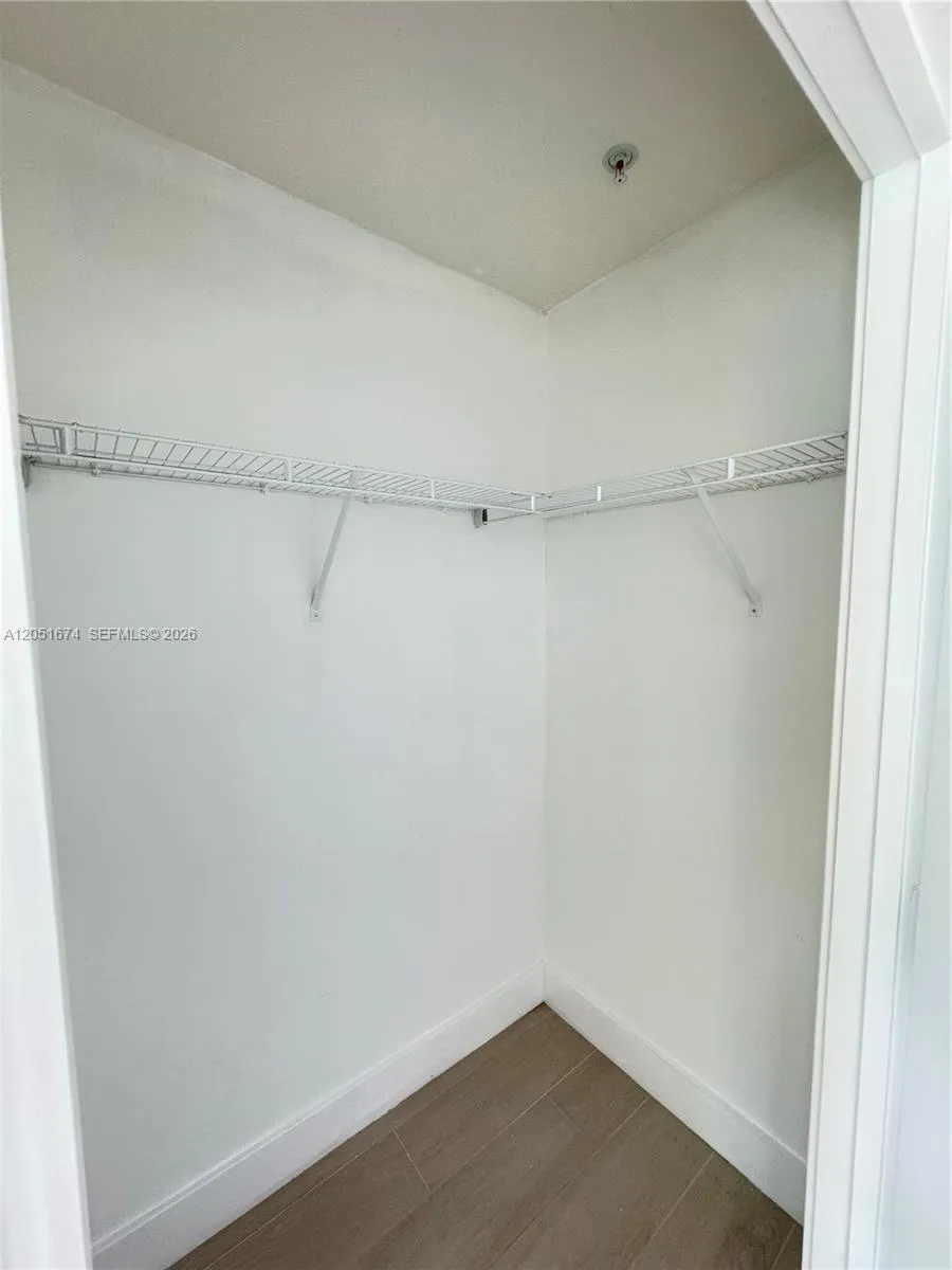 79 SW 12th St #1702-S Miami, FL 33130