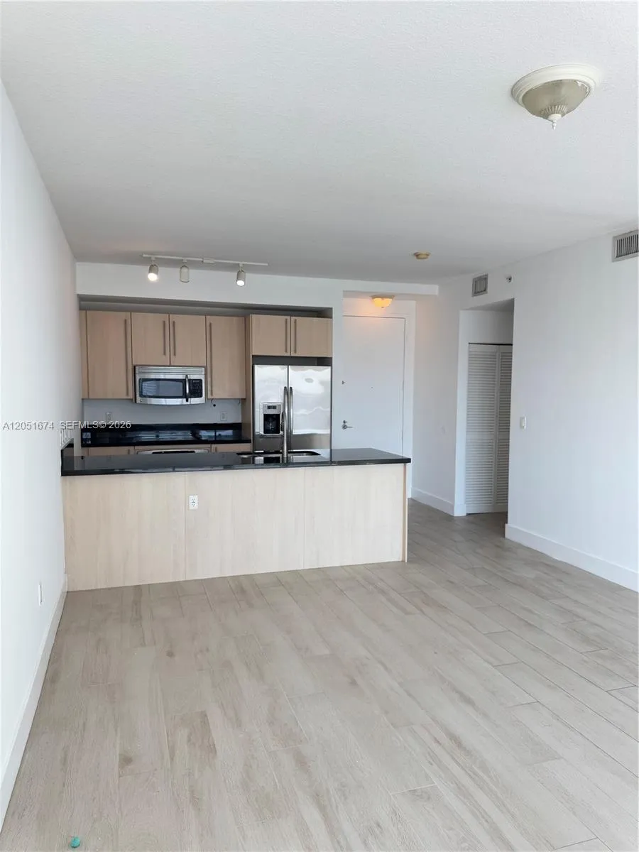 79 SW 12th St #1702-S Miami, FL 33130