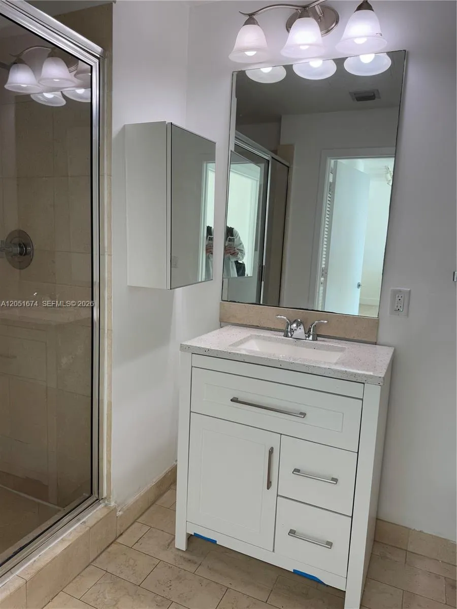 79 SW 12th St #1702-S Miami, FL 33130