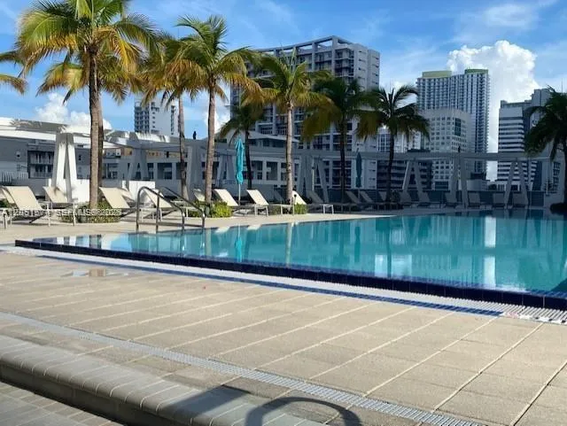 79 SW 12th St #1702-S Miami, FL 33130