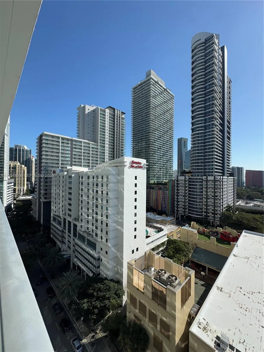 79 SW 12th St #1702-S Miami, FL 33130