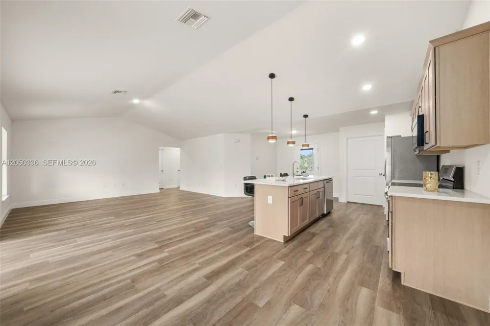 5618 Cortez Blvd. Sebring, FL 33872