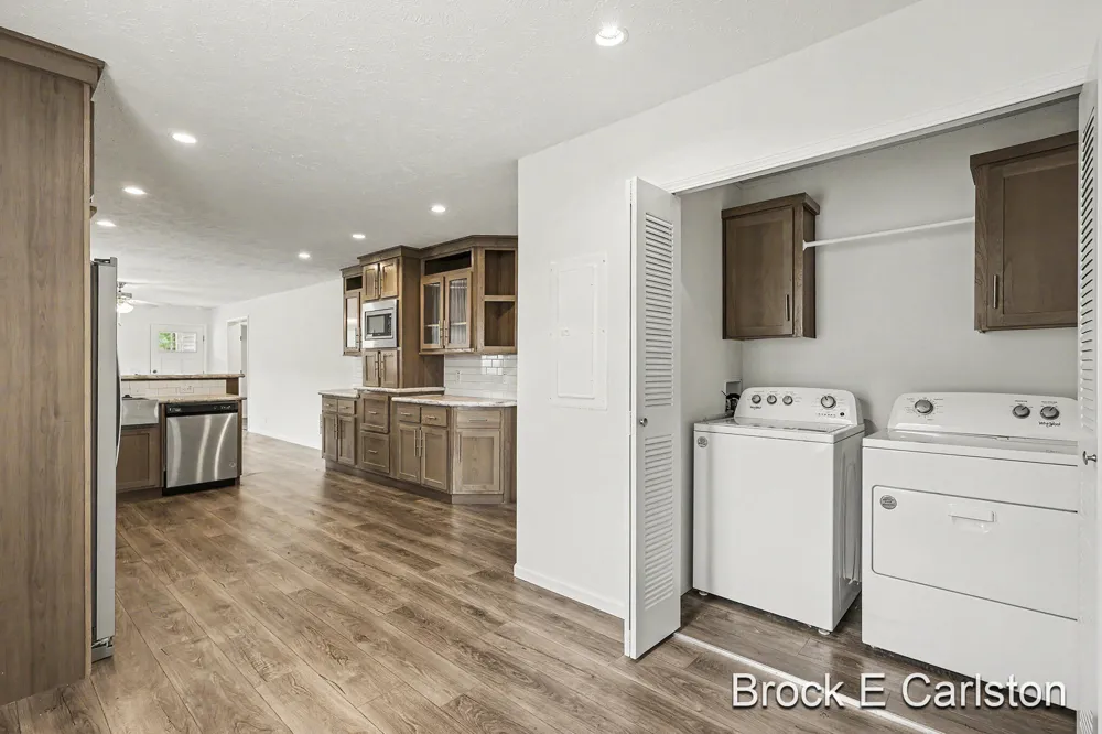 1283 E Ellis Road #7 Norton Shores City, MI 49441