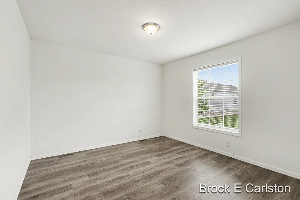1283 E Ellis Road #7 Norton Shores City, MI 49441