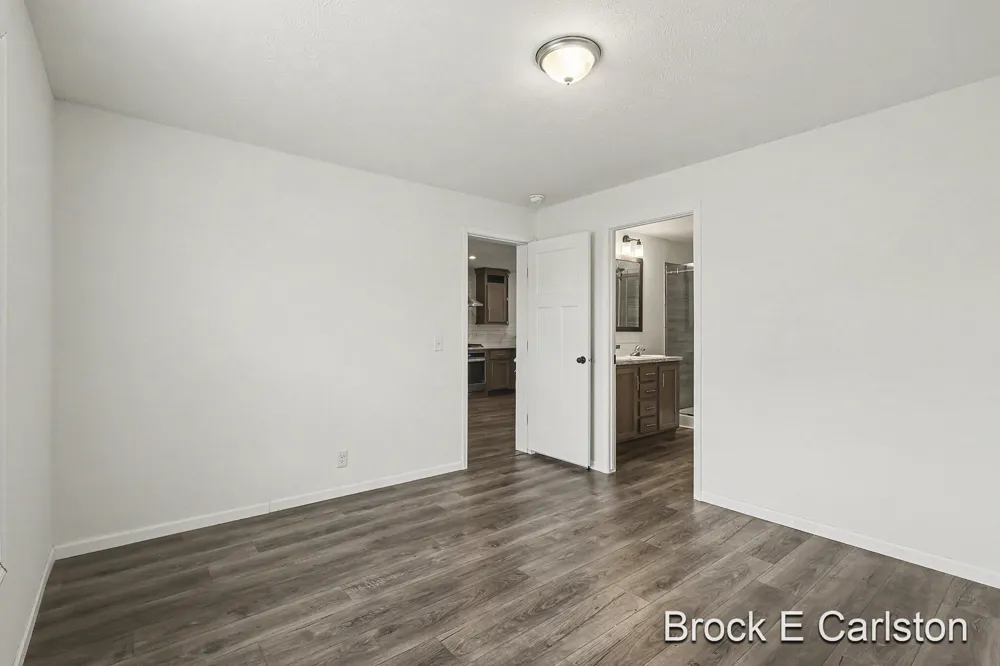 1283 E Ellis Road #7 Norton Shores City, MI 49441