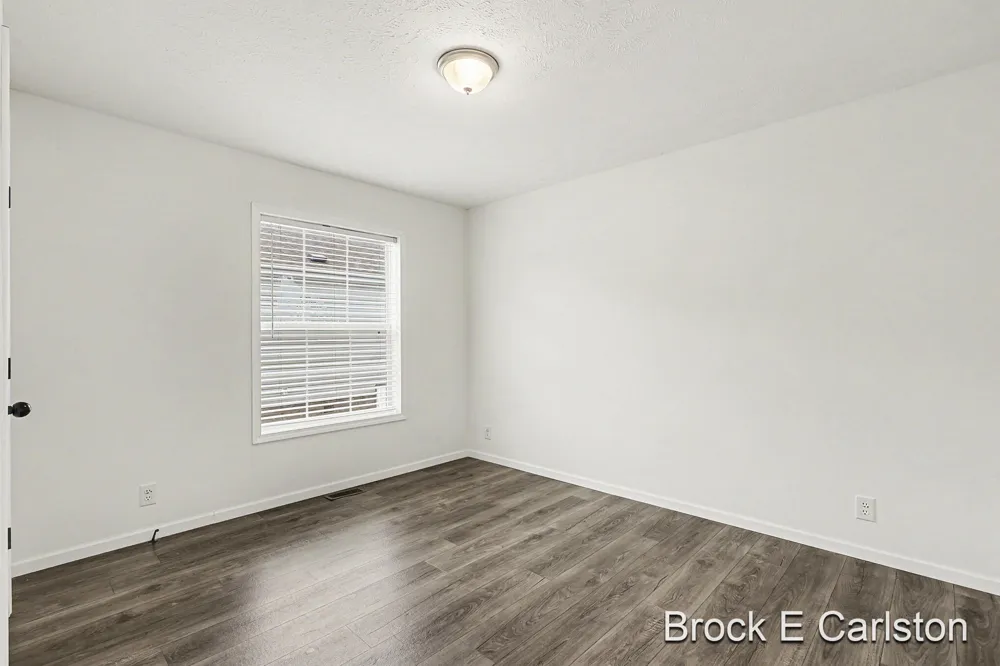 1283 E Ellis Road #7 Norton Shores City, MI 49441