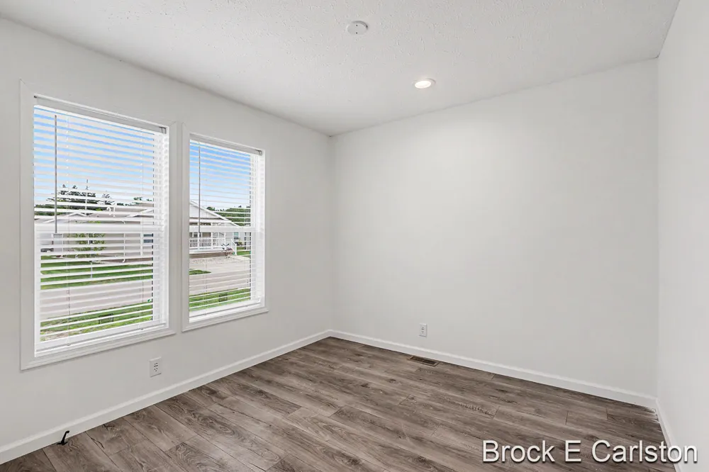 1283 E Ellis Road #28 Norton Shores City, MI 49441