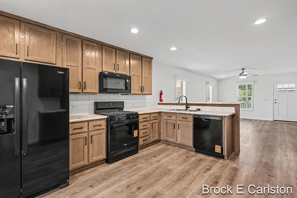 1283 E Ellis Road #28 Norton Shores City, MI 49441