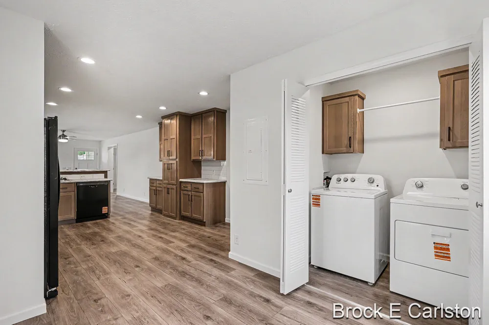 1283 E Ellis Road #28 Norton Shores City, MI 49441