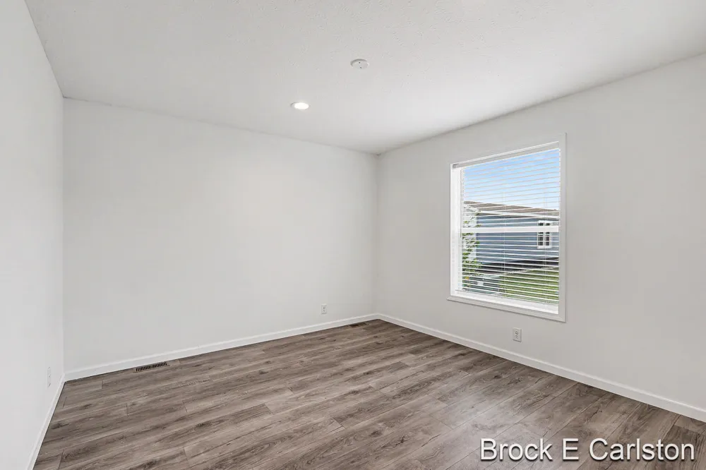 1283 E Ellis Road #28 Norton Shores City, MI 49441