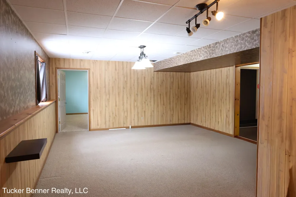 4122 Duck Lake Road Fruitland Township, MI 49461