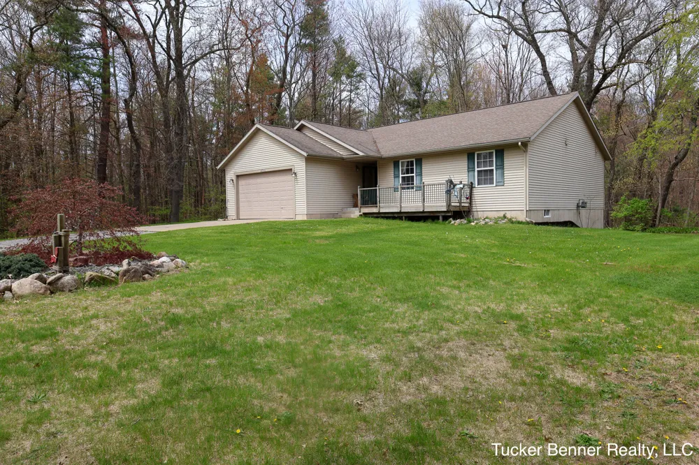 4122 Duck Lake Road Fruitland Township, MI 49461