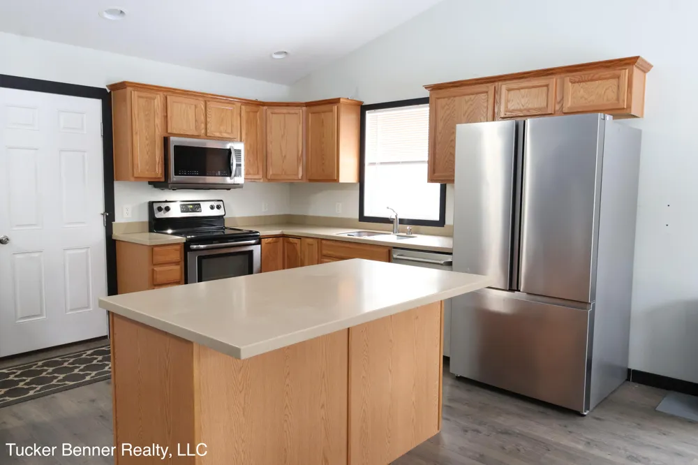 4122 Duck Lake Road Fruitland Township, MI 49461