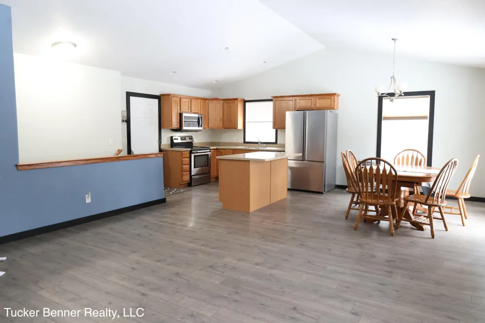 4122 Duck Lake Road Fruitland Township, MI 49461