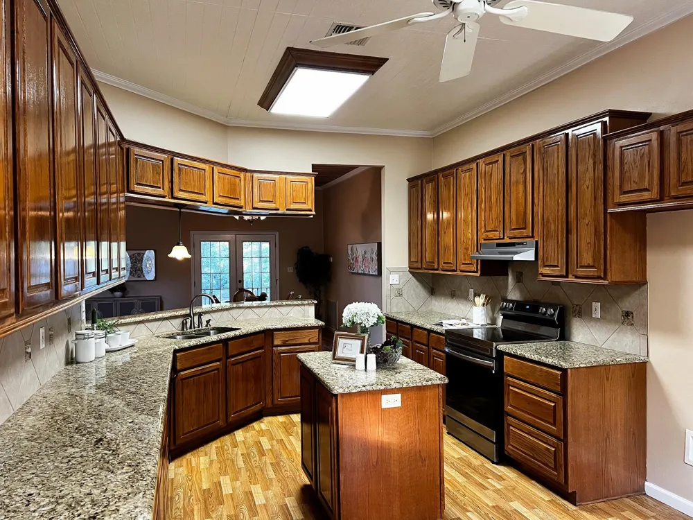 730 Panorama Road La Grange, TX 78945