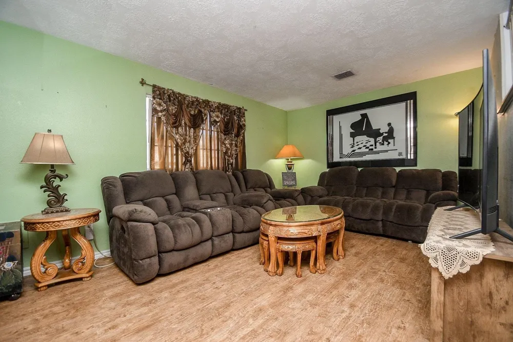 7136 Crownwest Street #7136 Houston, TX 77072