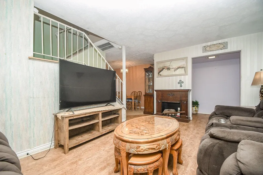 7136 Crownwest Street #7136 Houston, TX 77072