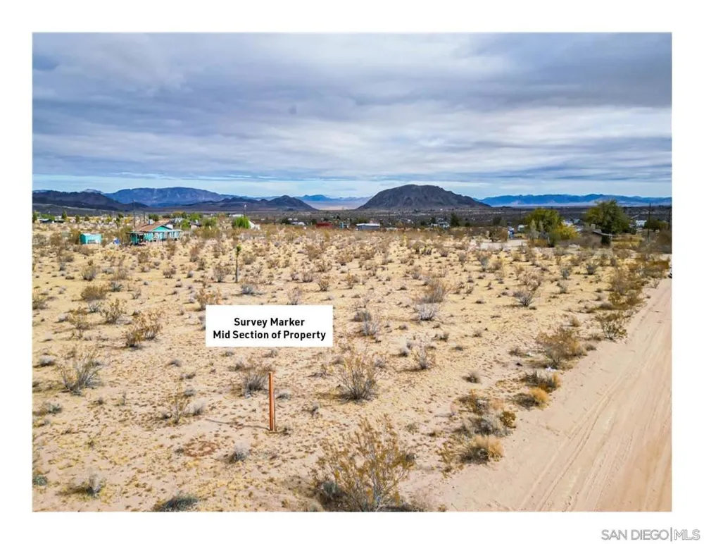 1260 Sage Landers, CA 92285