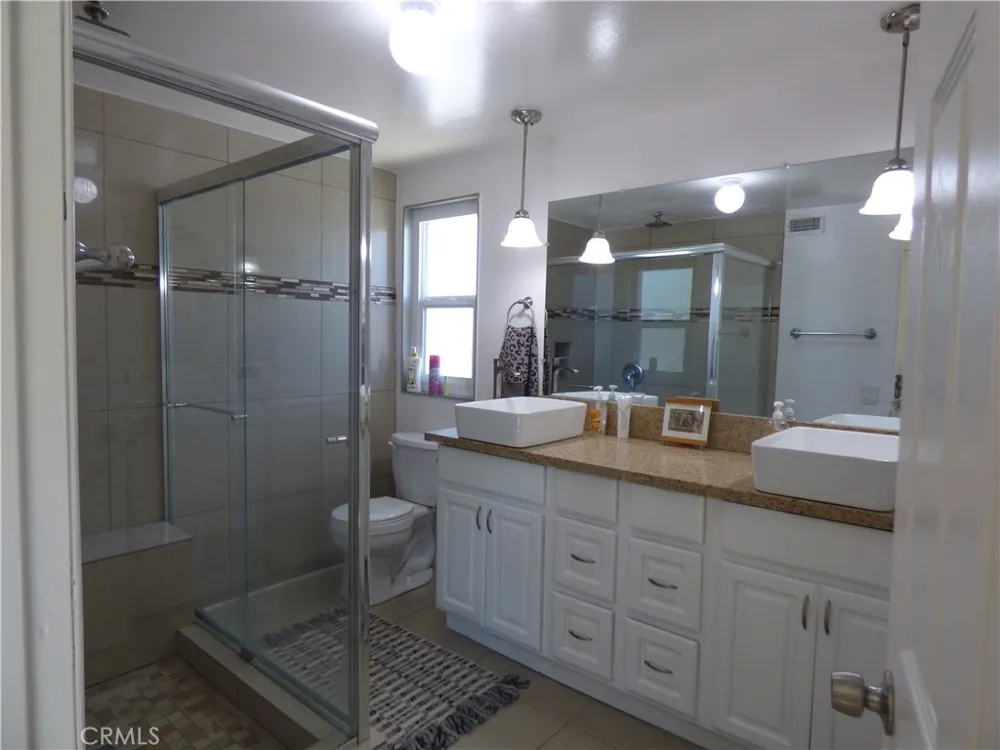 5650 Lake Lindero Agoura Hills, CA 91301