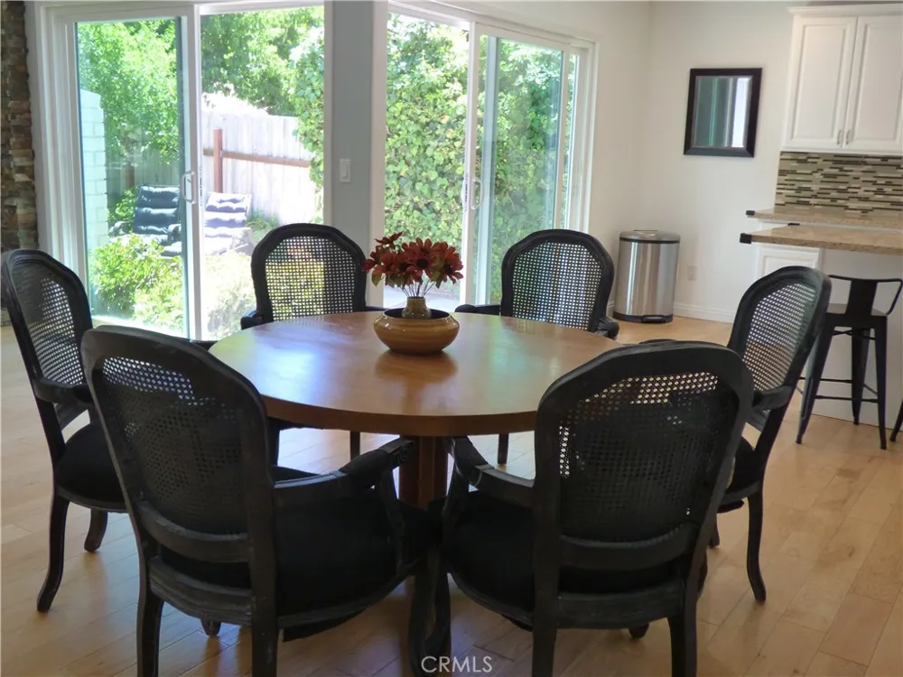 5650 Lake Lindero Agoura Hills, CA 91301