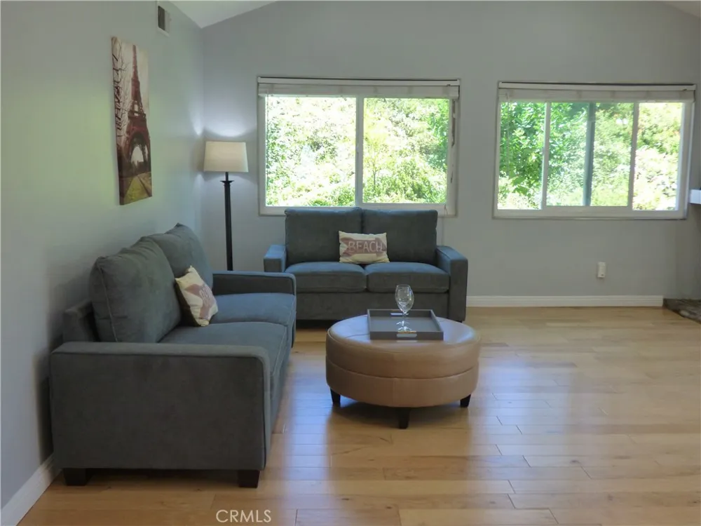 5650 Lake Lindero Agoura Hills, CA 91301