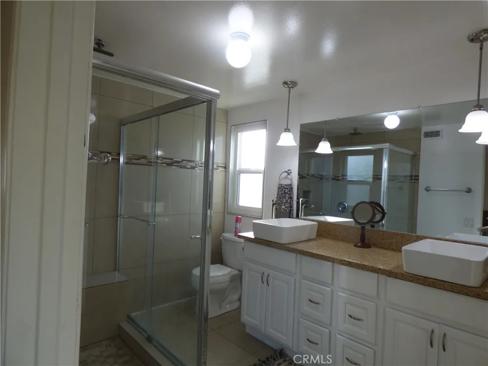 5650 Lake Lindero Agoura Hills, CA 91301