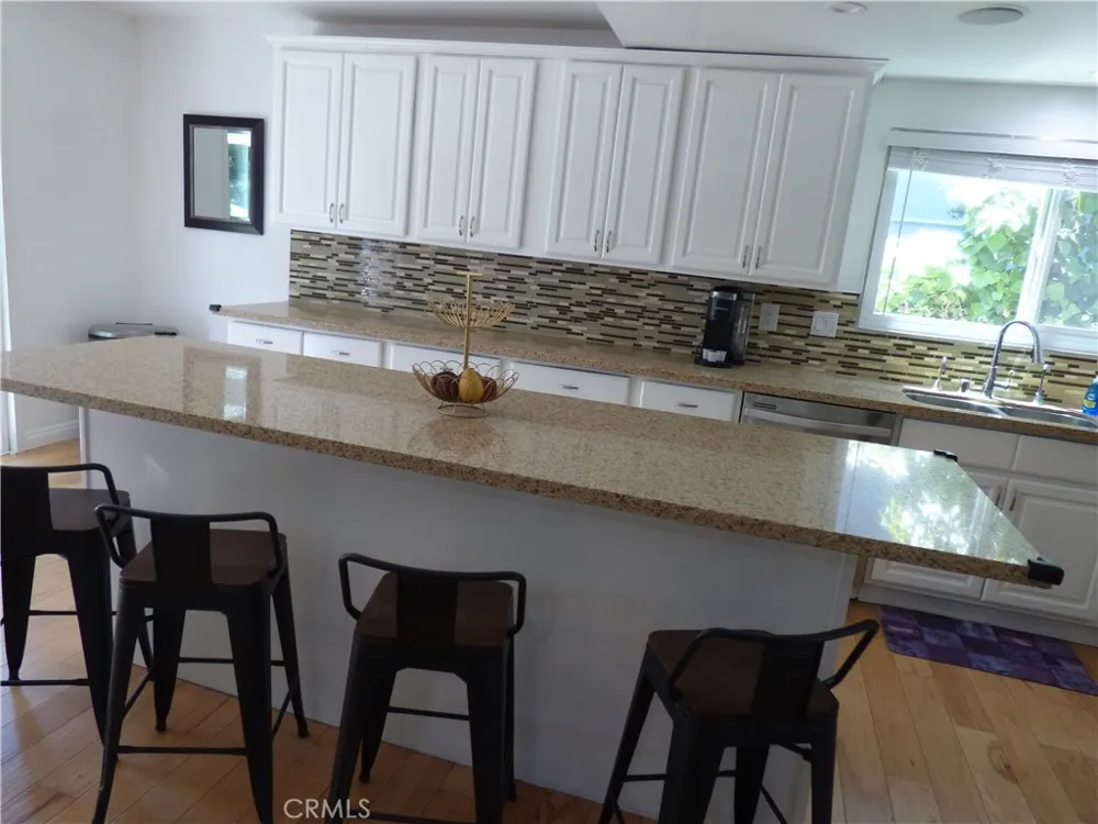 5650 Lake Lindero Agoura Hills, CA 91301