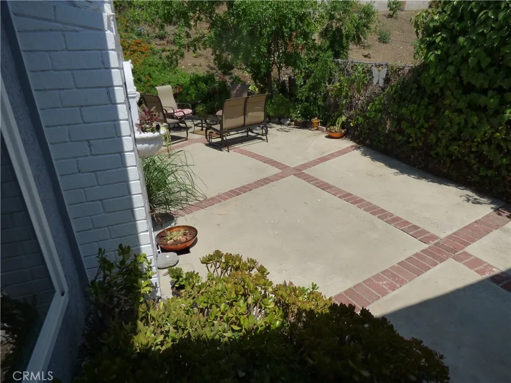 5650 Lake Lindero Agoura Hills, CA 91301