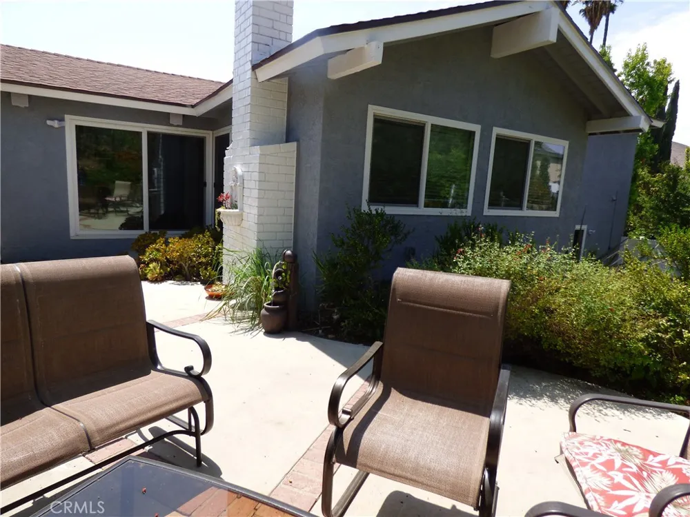 5650 Lake Lindero Agoura Hills, CA 91301