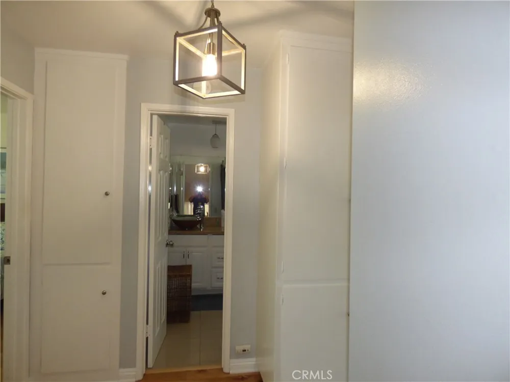 5650 Lake Lindero Agoura Hills, CA 91301