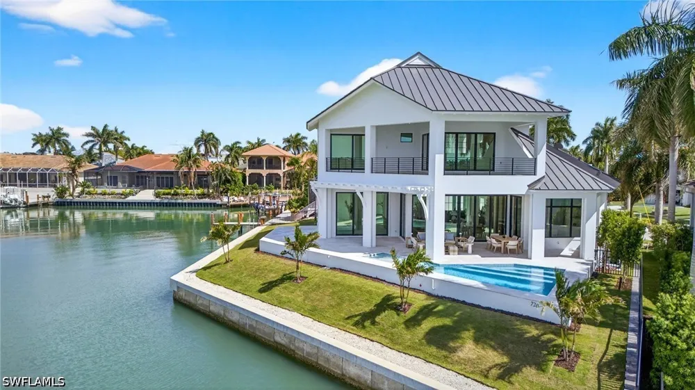 Hull Court Marco Island, FL 34145