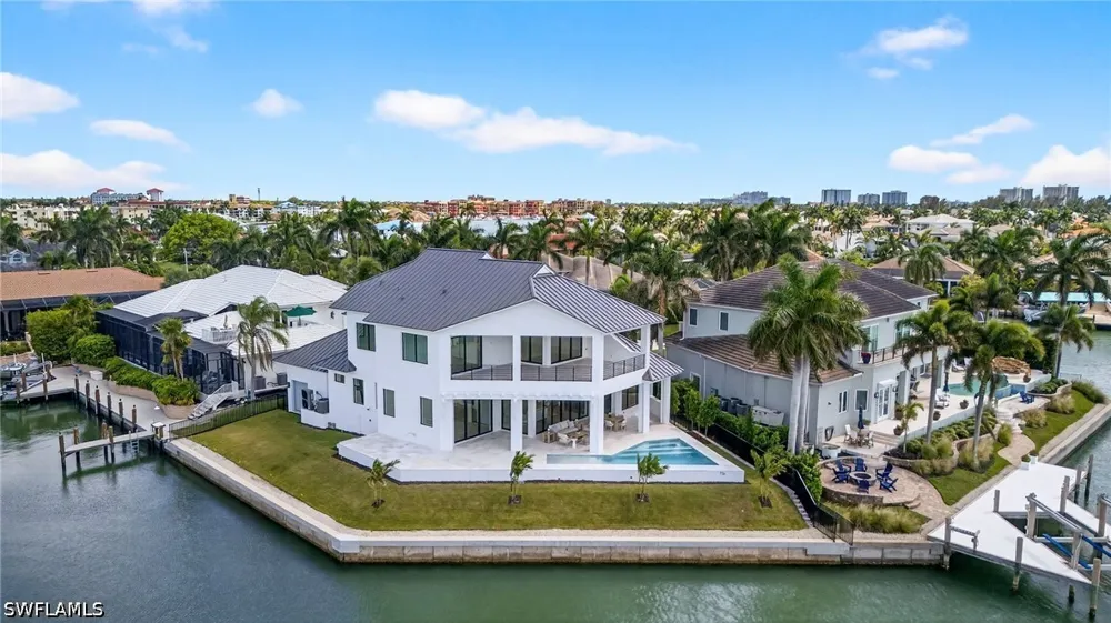 Hull Court Marco Island, FL 34145