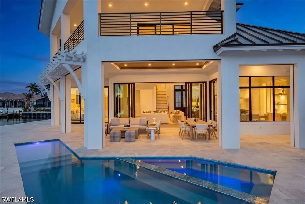 Hull Court Marco Island, FL 34145
