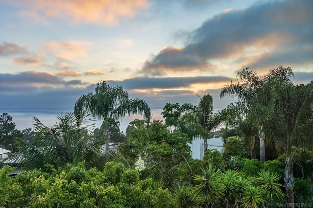 2144 Cordero Rd Del Mar, CA 92014