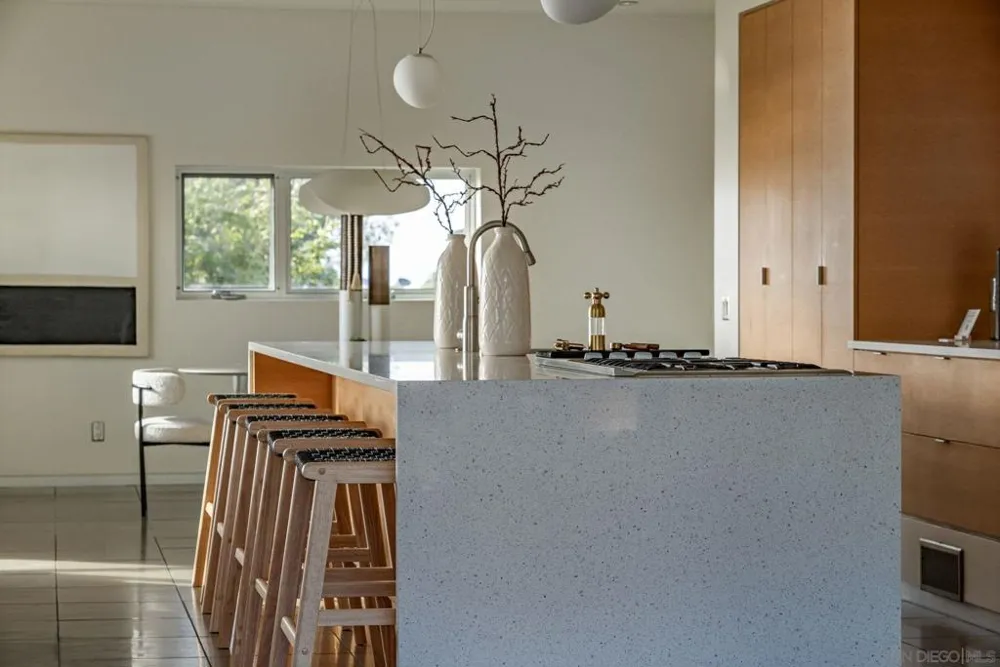 2144 Cordero Rd Del Mar, CA 92014