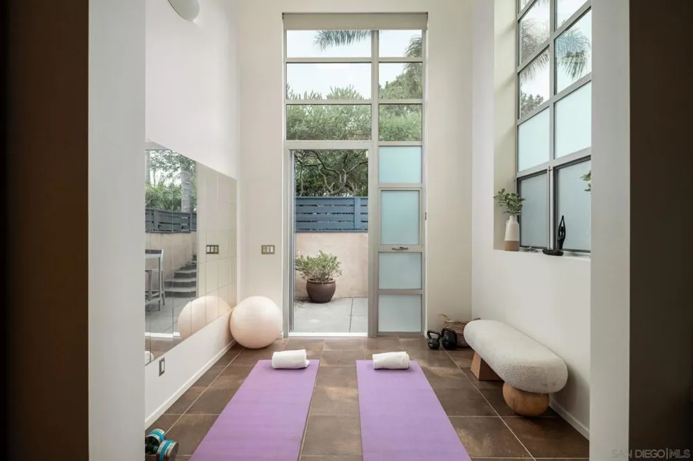 2144 Cordero Rd Del Mar, CA 92014