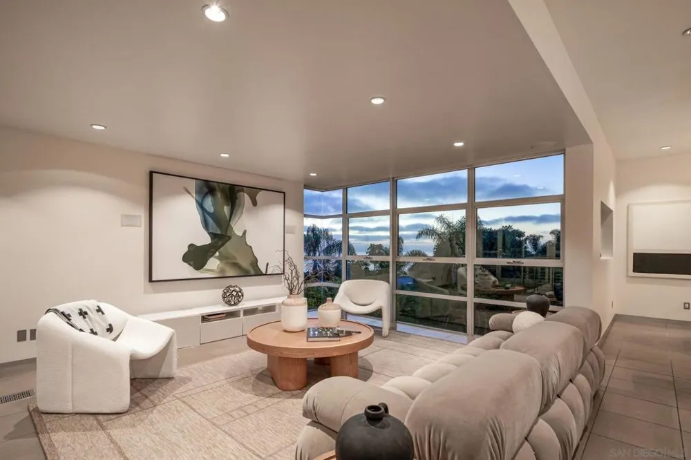 2144 Cordero Rd Del Mar, CA 92014
