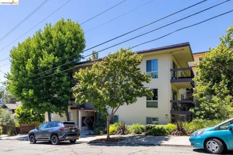 551 Jean St #309