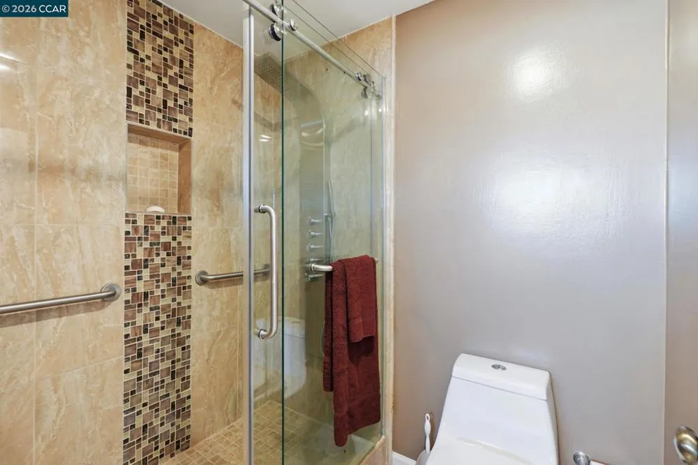 46 Edgewater Pl Pittsburg, CA 94565