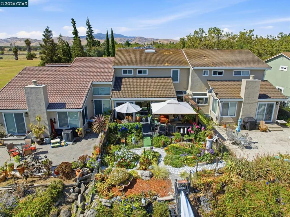 46 Edgewater Pl Pittsburg, CA 94565