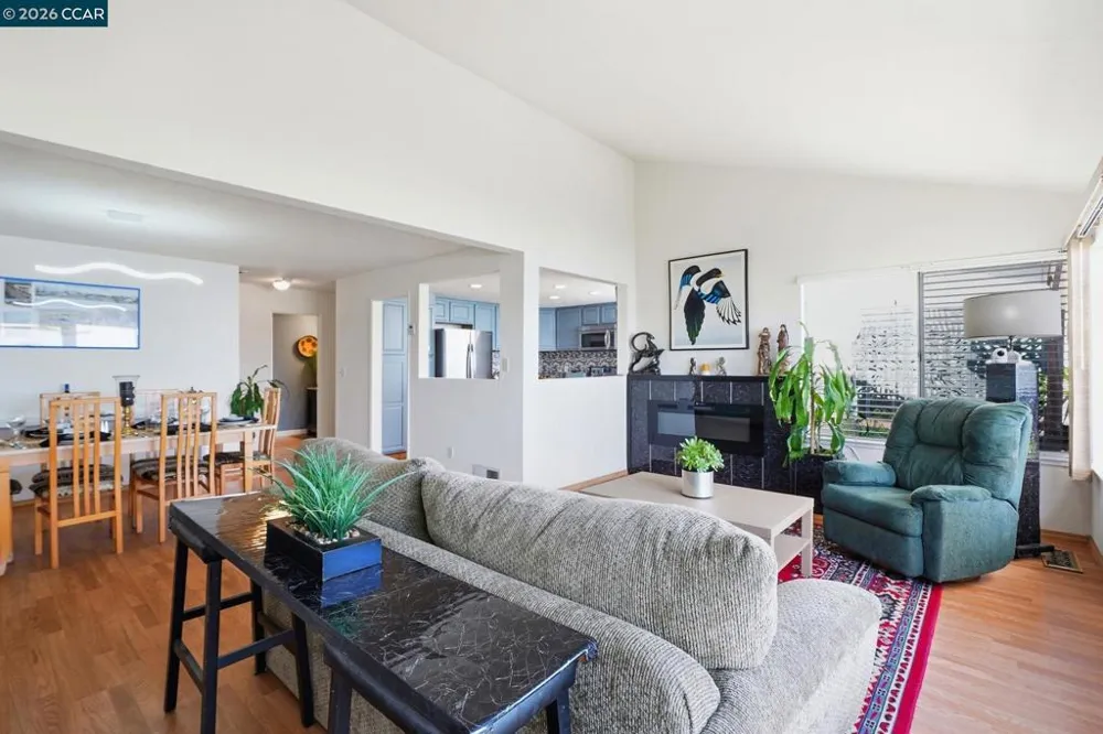 46 Edgewater Pl Pittsburg, CA 94565