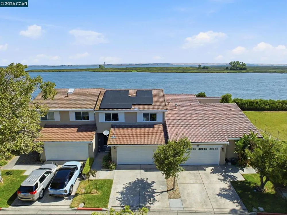 46 Edgewater Pl Pittsburg, CA 94565