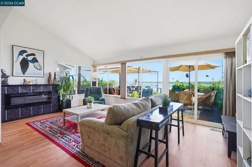 46 Edgewater Pl Pittsburg, CA 94565
