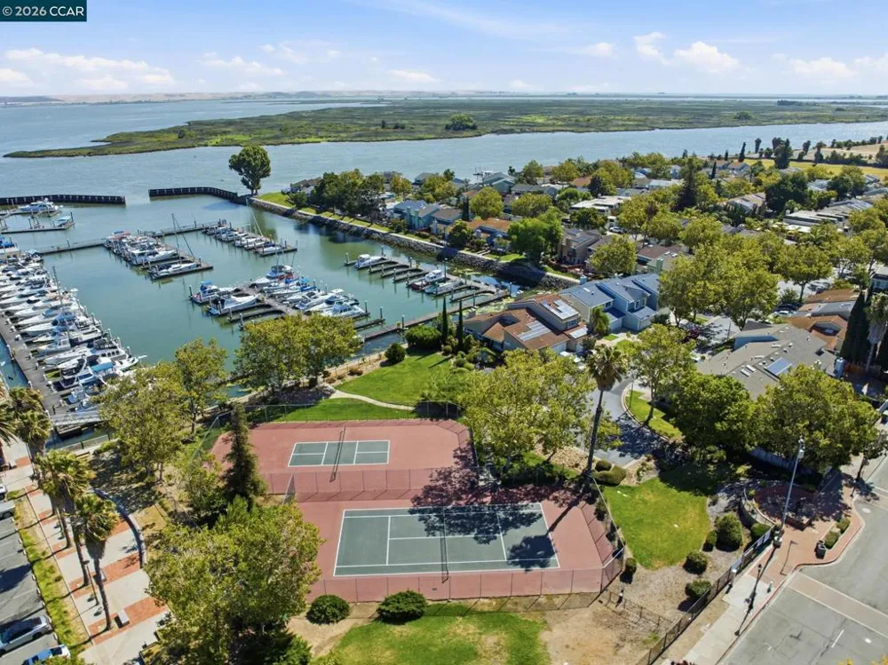46 Edgewater Pl Pittsburg, CA 94565