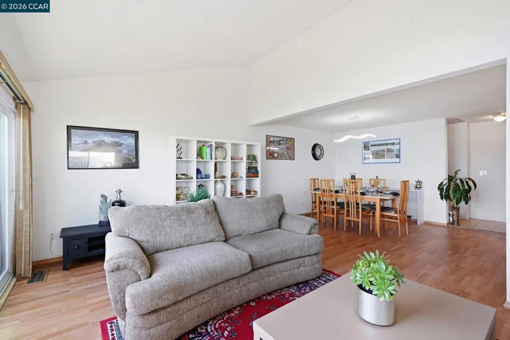 46 Edgewater Pl Pittsburg, CA 94565
