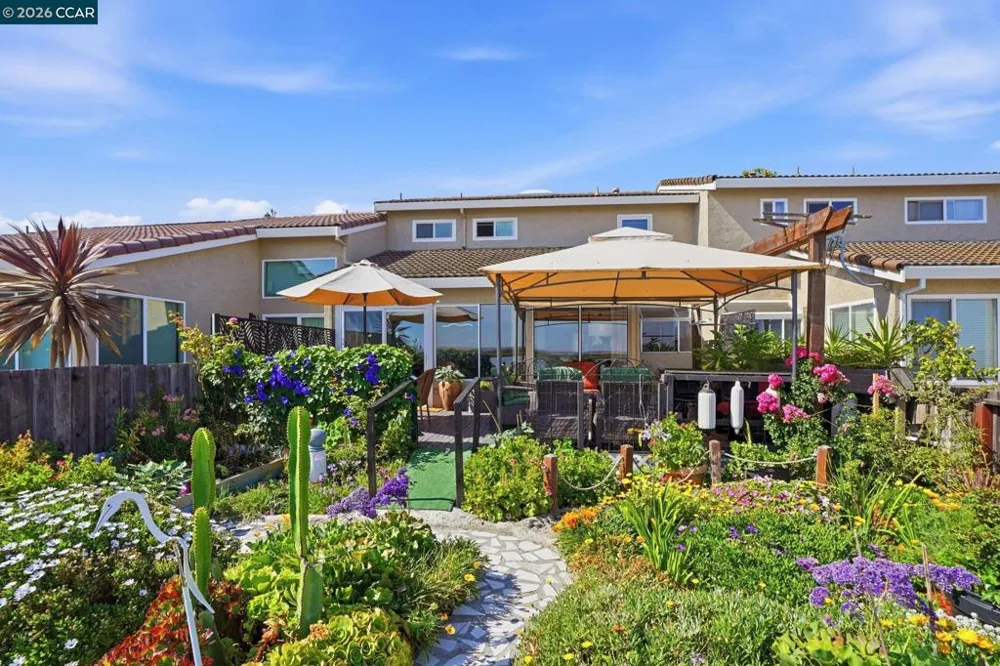 46 Edgewater Pl Pittsburg, CA 94565