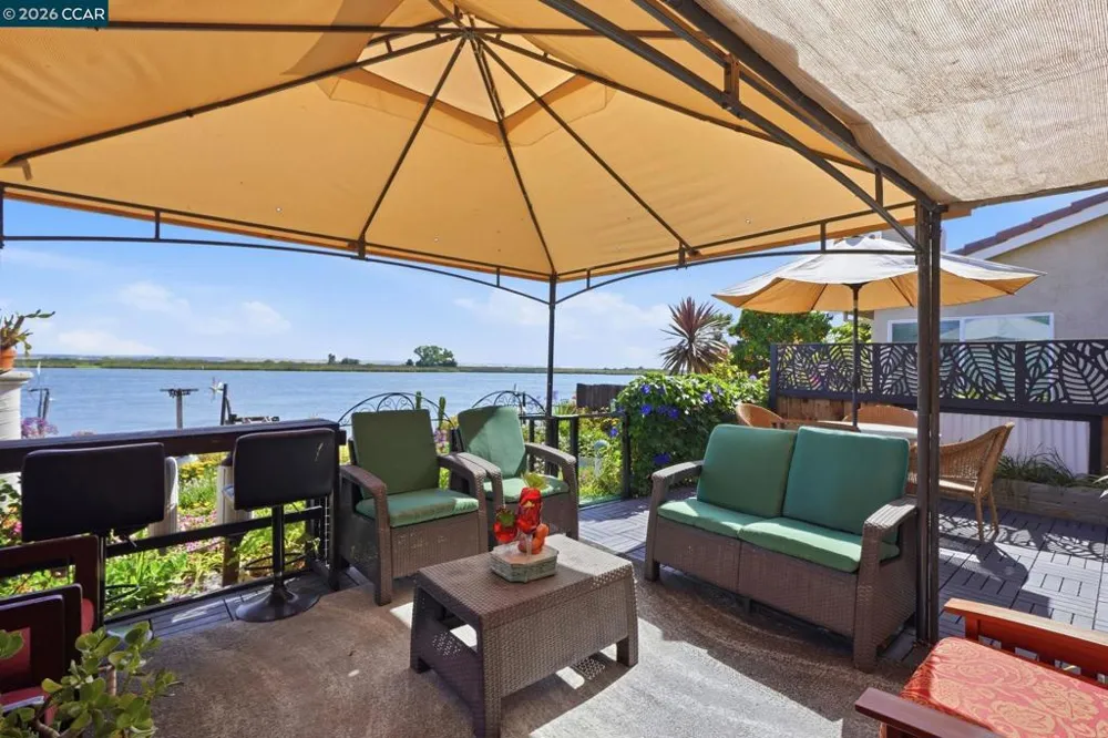 46 Edgewater Pl Pittsburg, CA 94565